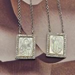 Colar Rose Escapulario